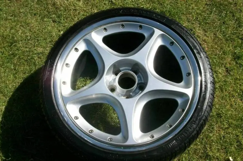 XKR Paris Wheels Hubcaps and Badges