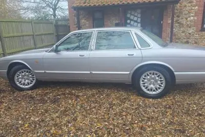 XJ8 Jaguar, 3248cc