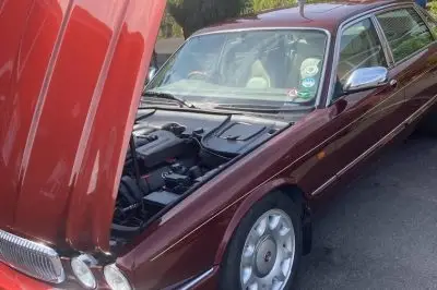 1998 DAIMLER SUPER 8